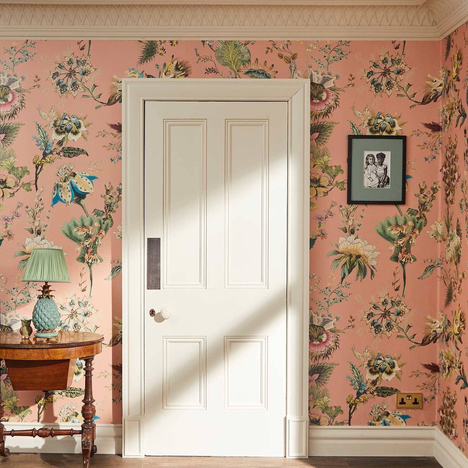 FLORA FANTASIA Wallpaper - Bisque Pink