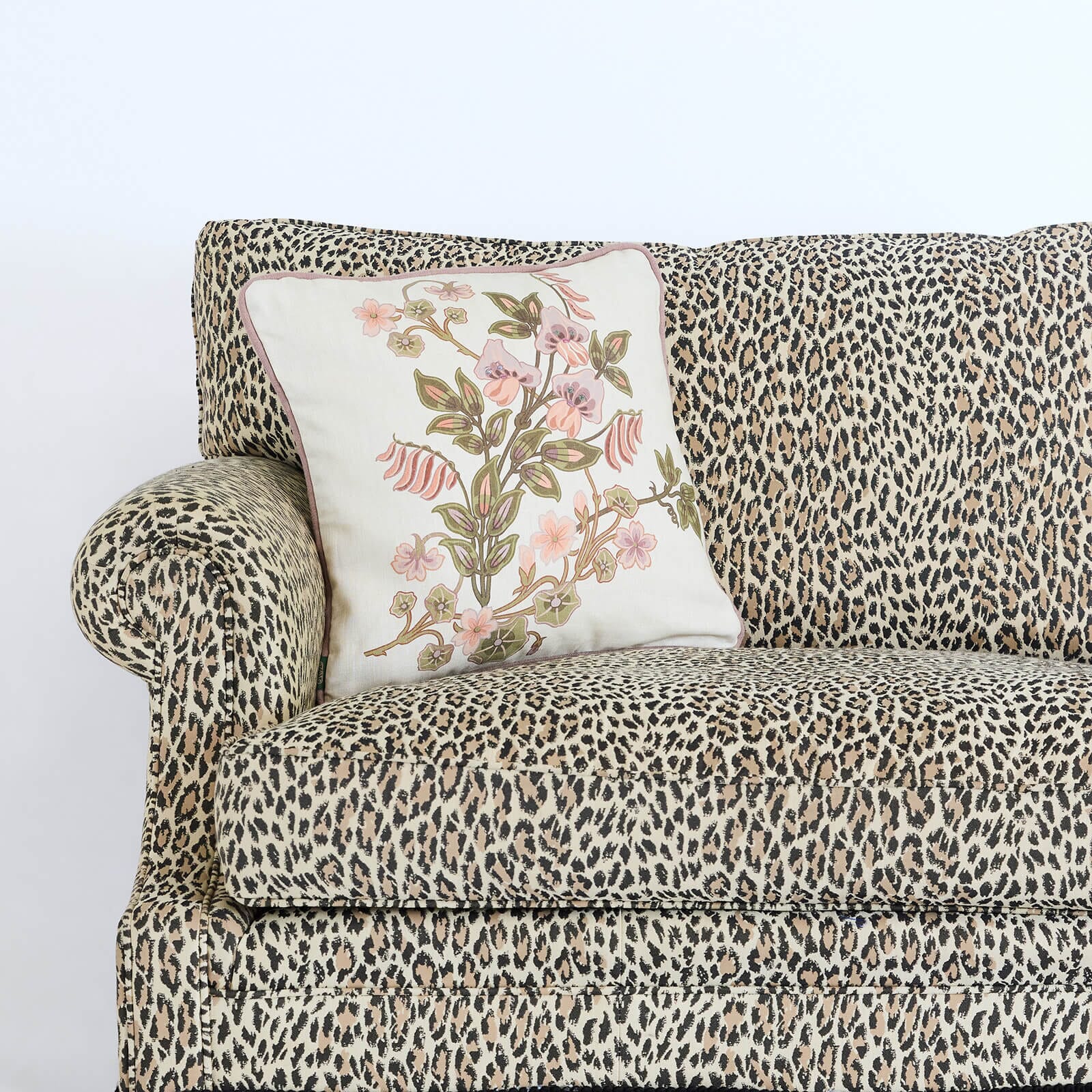 THE DANCING ORCHIDS Medium Hemp Cushion - Ecru