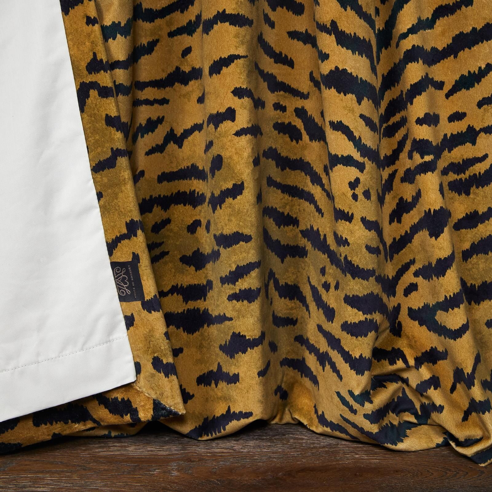 TIGRE Velvet Curtain - Taupe