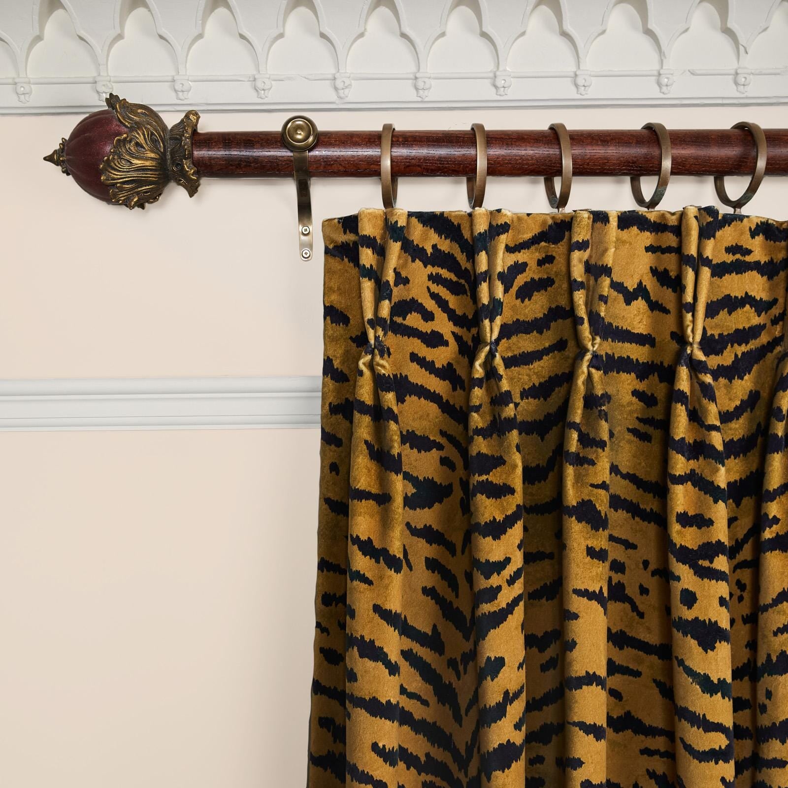 TIGRE Velvet Curtain - Taupe