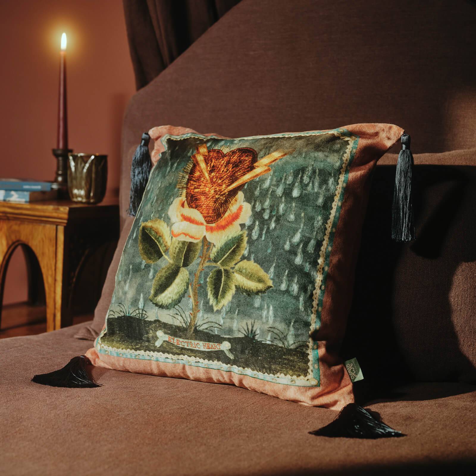 ELECTRIC HEART Organic Velvet Cushion - Tourmaline Pink