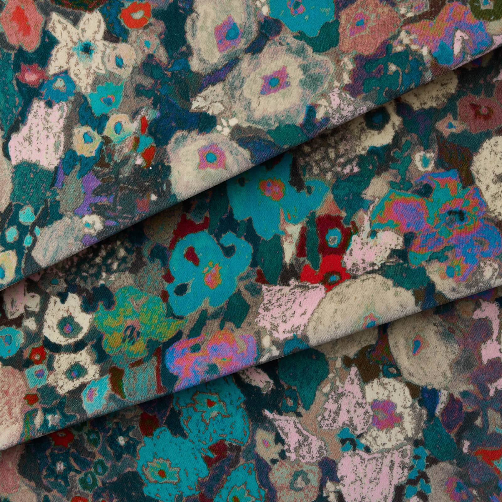 HOLLYHOCKS Velvet - Winter