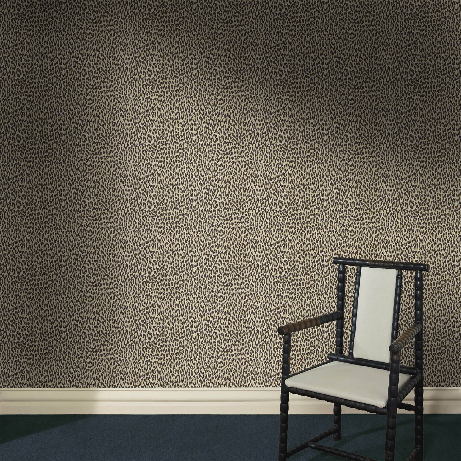 WILD CARD Traditional Wallpaper - Butterscotch