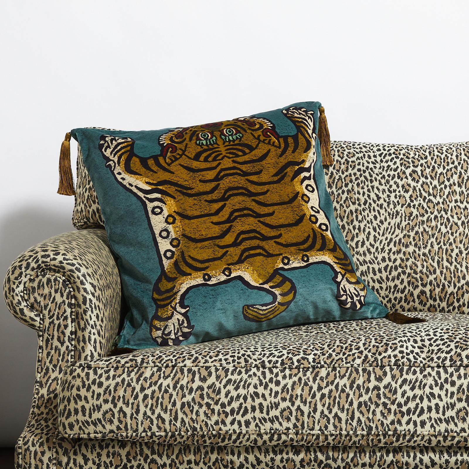 その他 HUMAN HOPE CUSHION HUMAN HOPE CUSHION】 RELEASE DATE : 11:00am (JST) 11/22/2025